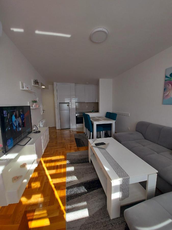Apartman Victoria Lukavica Kültér fotó